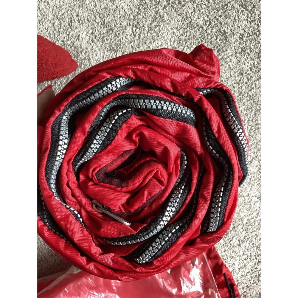NEW VTG Marlboro Unlimited Red Sleeping Bag 88848 RECTANGULAR 1 Person